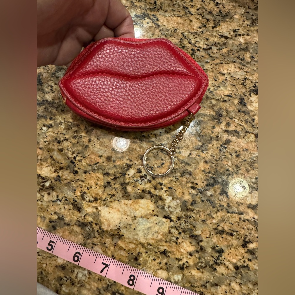 New Authentic Pandora Valentine 2018 Red Lips Coin Purse - Picture 4 of 5
